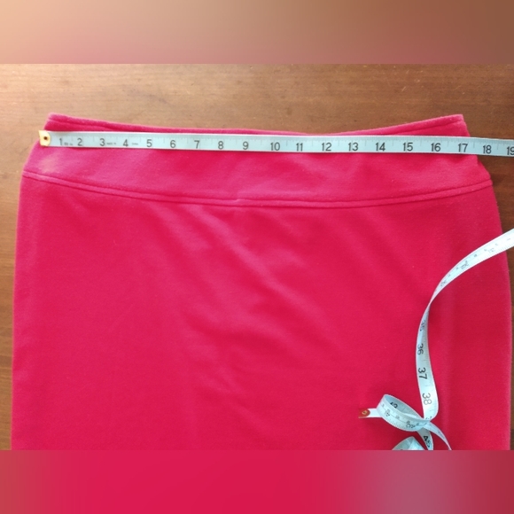 Sag Harbor Petite Knit Midi Skirt w/Side Slit Detail - Picture 5 of 9